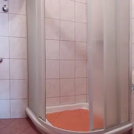 Апартаменты Geraeumige Mit Meerblick Und Balkon