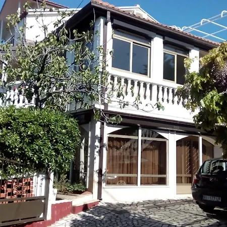Geraeumige Mit Meerblick Und Balkon Апартаменты Нови-Винодолски